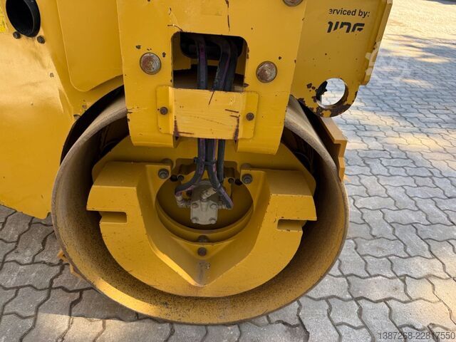 Walzenzug CATERPILLAR CB34B / 2018 BJ / 948 Stunden / 4.3 Tonnen