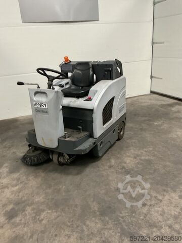 Handgeführte Kehrmaschine Nilfisk SW 4000 Aufstitzkehrmaschine