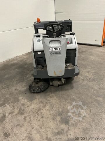 Handgeführte Kehrmaschine Nilfisk SW 4000 Aufstitzkehrmaschine
