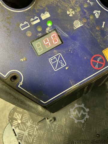 Handgeführte Kehrmaschine Nilfisk SW 4000 Aufstitzkehrmaschine