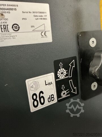 Handgeführte Kehrmaschine Nilfisk SW 4000 Aufstitzkehrmaschine