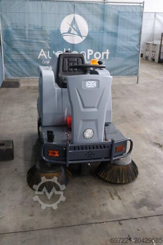 Aufsitz-Vakuumkehrmaschine [div] Westfield S1250 Aufsitzkehrmaschine Neugerät