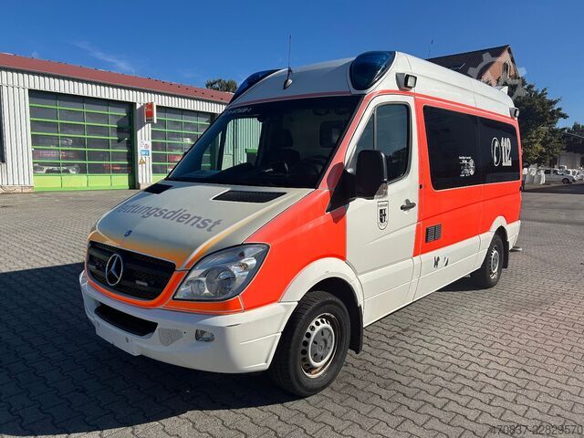 Feuerwehrfahrzeug MERCEDES-BENZ Sprinter 316 / Trage Liege Rampe