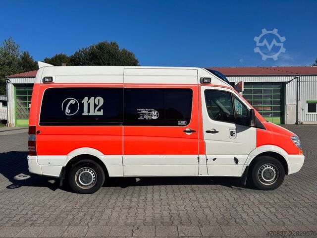 Feuerwehrfahrzeug MERCEDES-BENZ Sprinter 316 / Trage Liege Rampe