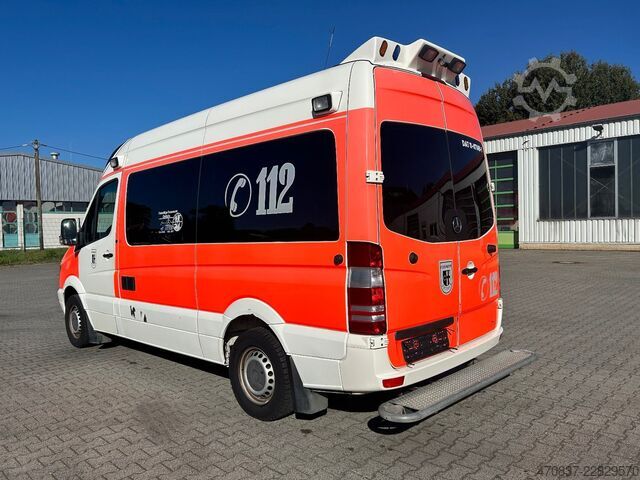 Feuerwehrfahrzeug MERCEDES-BENZ Sprinter 316 / Trage Liege Rampe