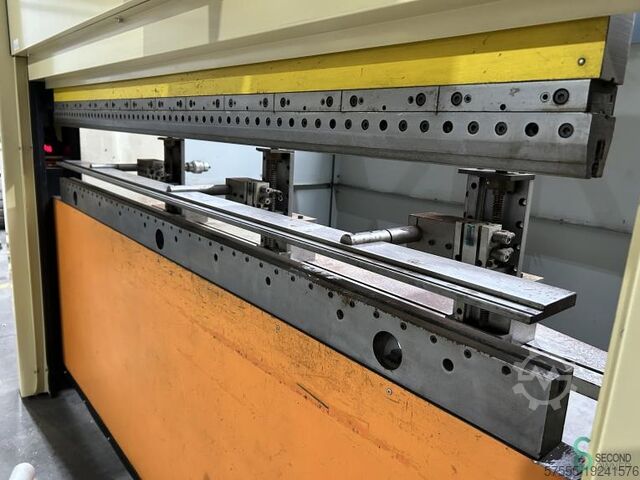 Press brakes Safan SMK40-2100 Safan SMK40-2100