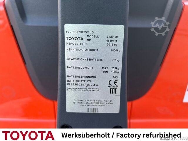 Niederhubwagen Toyota LWE 180 / Waage