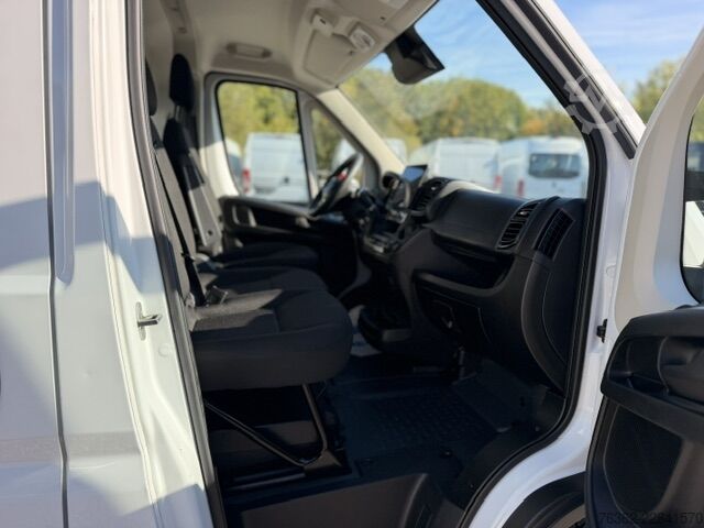 Hochdach-Kastenwagen mit langem Radstand Peugeot Boxer Kasten 435 L4H2  180 AUT/NAvi/PDC