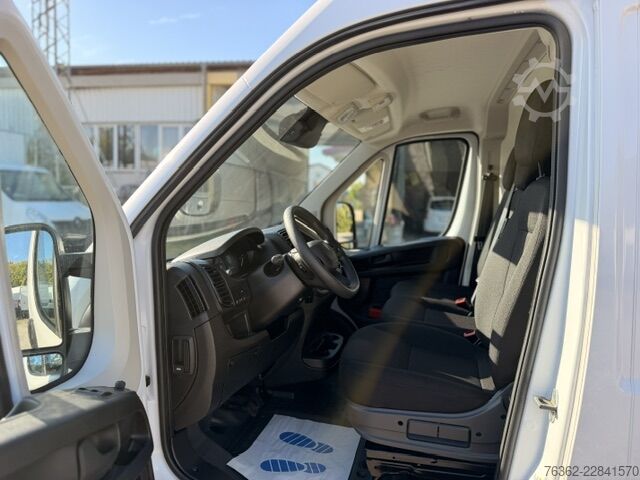Hochdach-Kastenwagen mit langem Radstand Peugeot Boxer Kasten 435 L4H2  180 AUT/NAvi/PDC