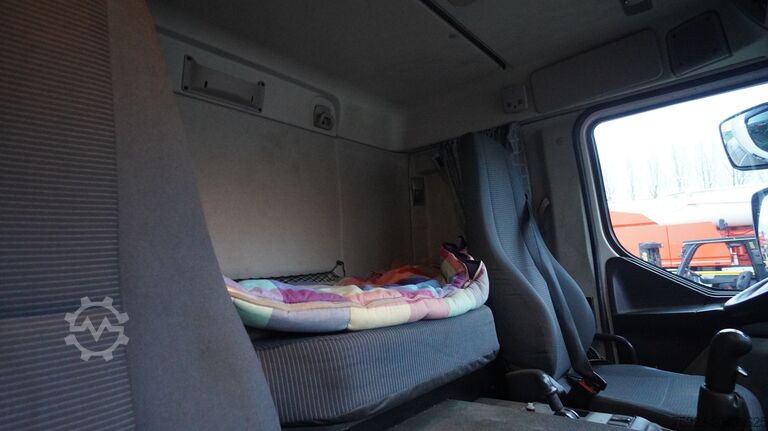 Suitcase Volvo FE 280 CLOSED BOX 354.000KM MANUAL GEARBOX