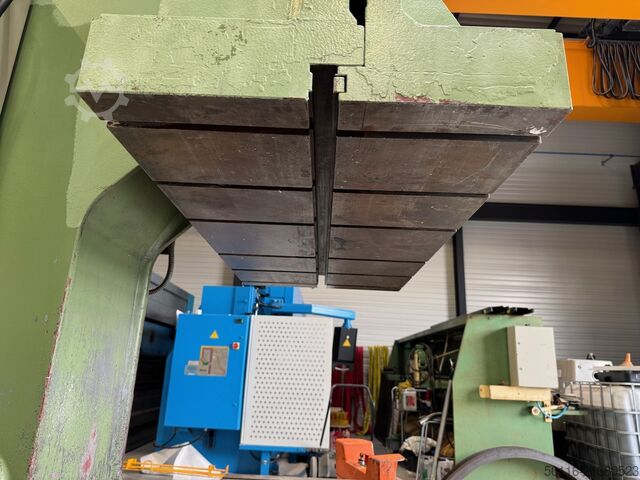 Hydraulic press MENGELE E64-1250