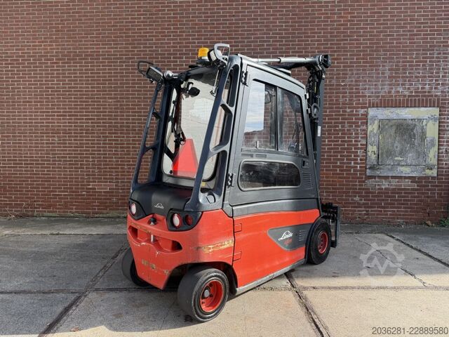Elektro 4 Rad-Stapler Linde E25L-01