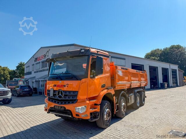 Three-sided tipper truck MERCEDES-BENZ Arocs 3243 3.S.K Motorschaden