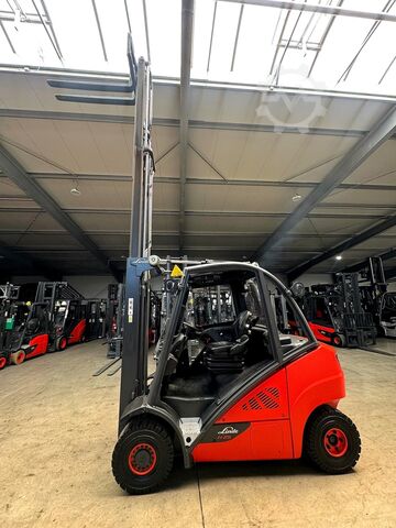 2020 serviced + safety inspection (UVV) valid until 06/2027, 7,569 operating hours Linde H 25D