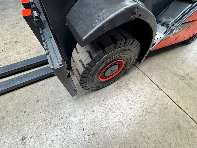 2020 serviced + safety inspection (UVV) valid until 06/2027, 7,569 operating hours Linde H 25D