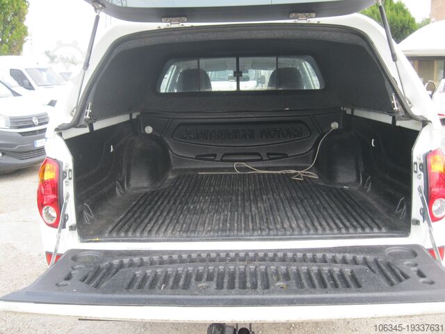 OFF-ROAD PICK UP Mitsubishi L200