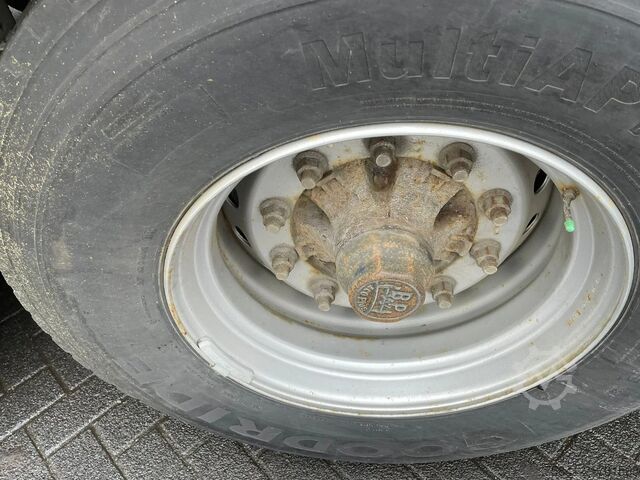 Loading platform Schmitz Cargobull S01