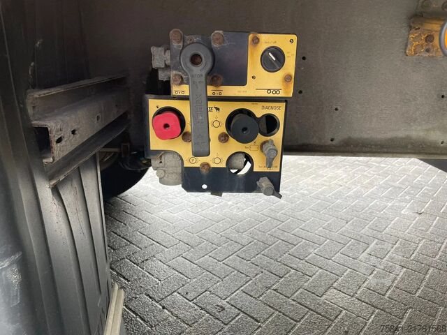 Loading platform Schmitz Cargobull S01