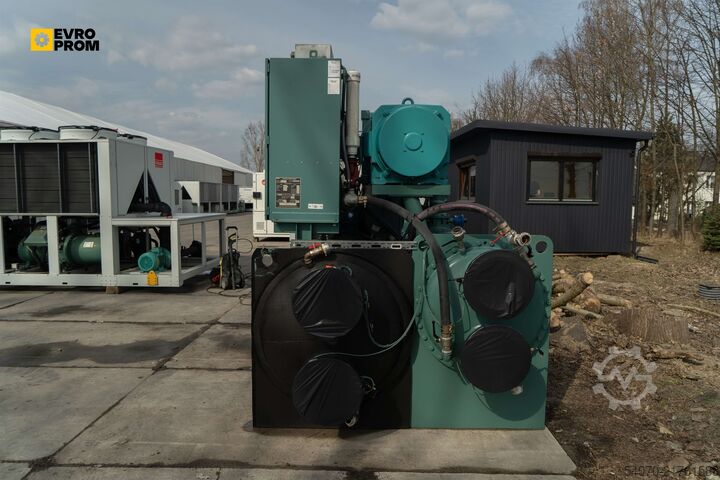 Chiller Used Industrial chiller YORK YK CF CG Q7 5CK F 2200 kW