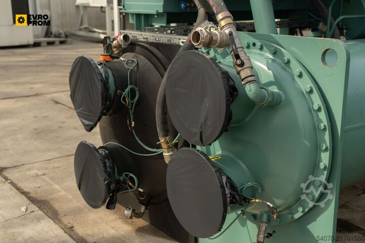 Chiller Used Industrial chiller YORK YK CF CG Q7 5CK F 2200 kW