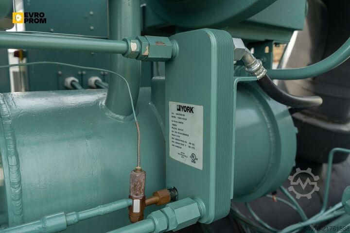 Chiller Used Industrial chiller YORK YK CF CG Q7 5CK F 2200 kW