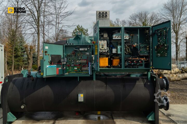 Chiller Used Industrial chiller YORK YK CF CG Q7 5CK F 2200 kW