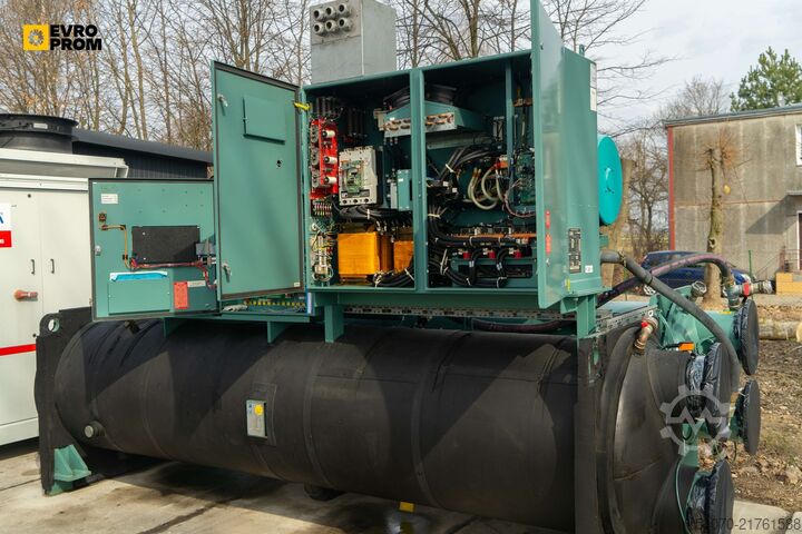 Chiller Used Industrial chiller YORK YK CF CG Q7 5CK F 2200 kW