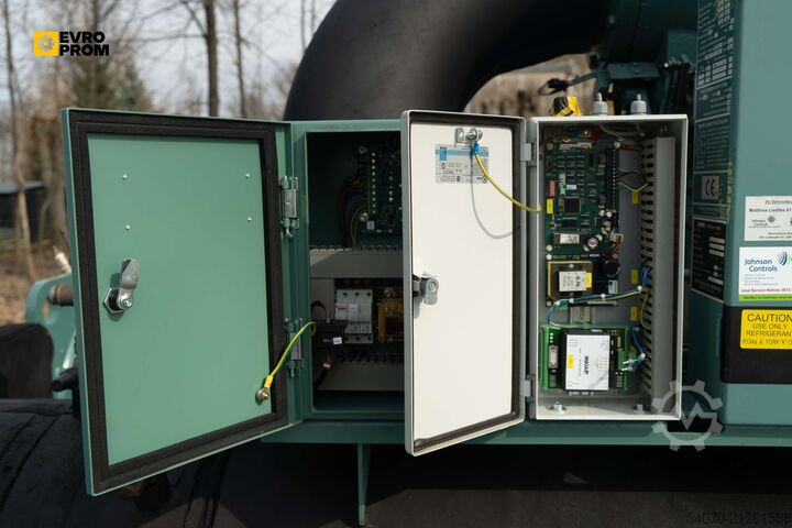 Chiller Used Industrial chiller YORK YK CF CG Q7 5CK F 2200 kW