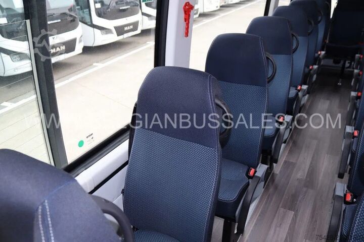 Minibus Iveco Daily Line / Airco / Air suspention / Automatic...