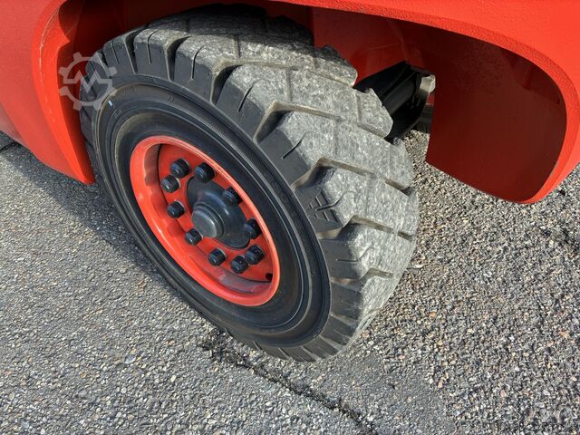 Linde H50T with Kaup fork positioner Linde H50T