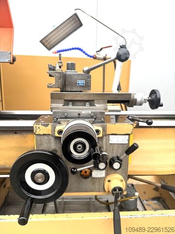 Leadscrew/feedscrew lathe / WEILER WEILER Commodor aus Berufsschule / GS