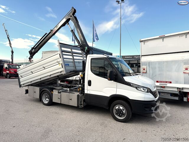 Truck-mounted crane van Iveco Daily 35c180