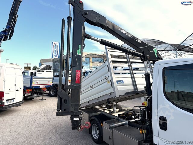 Truck-mounted crane van Iveco Daily 35c180