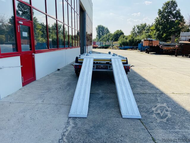 Low loader trailer Möslein TMH 2  14 t Tandem- Absetzmuldenanhänger,geschlossenen BodenNeufahrzeug