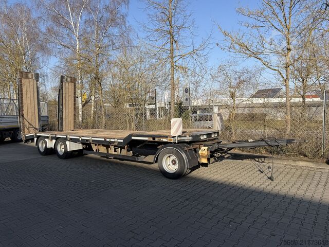 Low loader trailer Schwarzmueller T3  3 Achs Tiefladeranhänger