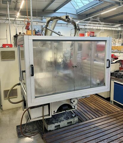 Universal CNC Tool Milling and Drilling Machine Maho MH 800