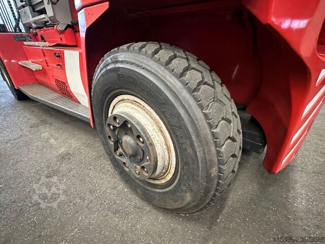 Heavy Forklift - Diesel Kalmar DCE 160-12