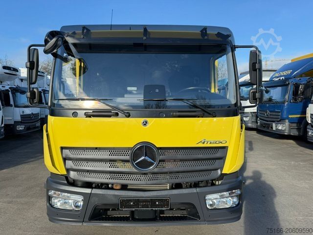 Curtain sider van MERCEDES-BENZ ATEGO 818 L Getränke-FZG 4,40 m*AHK*Diff-Sperre