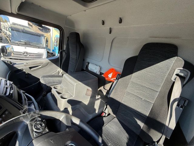 Refrigerator body van MERCEDES-BENZ ATEGO 818 L Kühlkoffer 5,2 m LBW 1 T*THERMO T+N