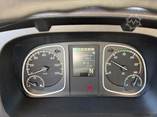 Refrigerator body van MERCEDES-BENZ ATEGO 818 L Kühlkoffer 5,2 m LBW 1 T*THERMO T+N
