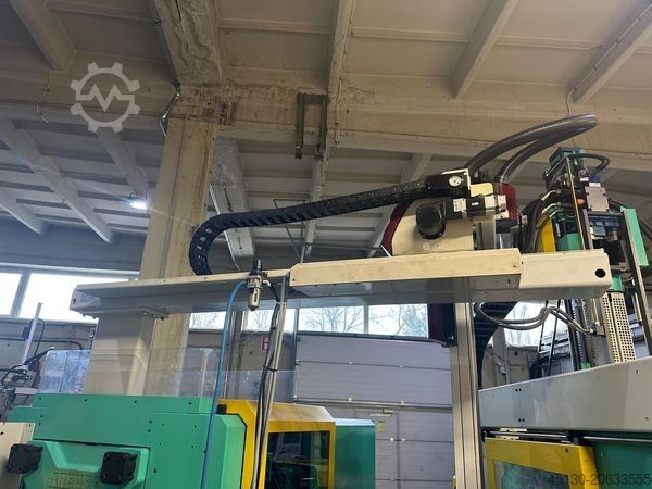 Injection molding machine Arburg 470S 1100-400