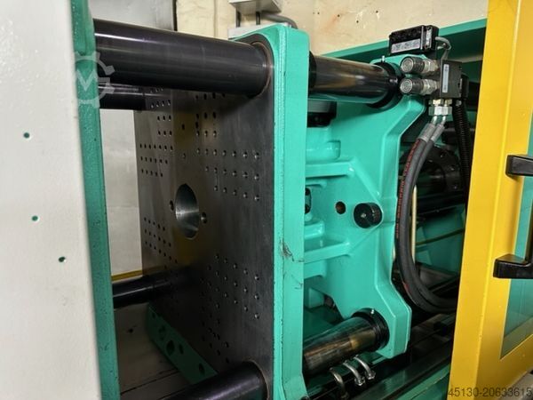 Injection molding machine Arburg 470C 1500-400