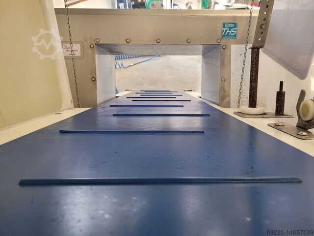 Metal detector with product ejection CEIA THS