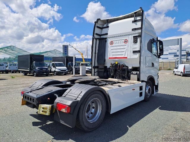 Standard tractor unit IVECO S-WAY AS440S51T/P
