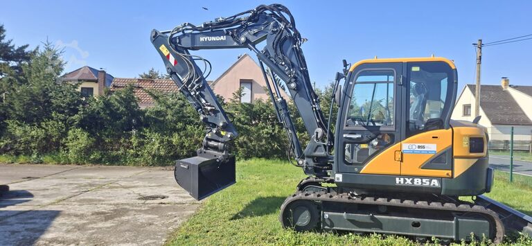 Chain excavator Hyundai HX85A