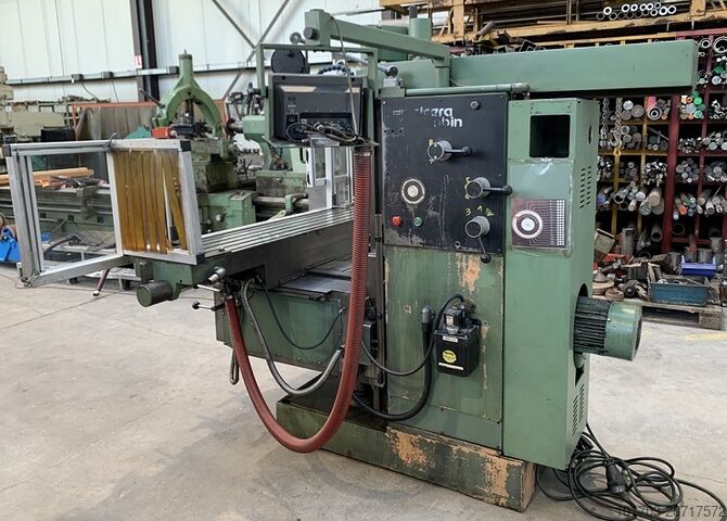 Universal-Fräsmaschine Alcera 100 M