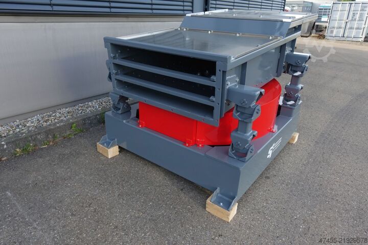 Screening machine | Oscillating Screen S&F GmbH - Siebmaschinen u Fördertechnik ASM-200