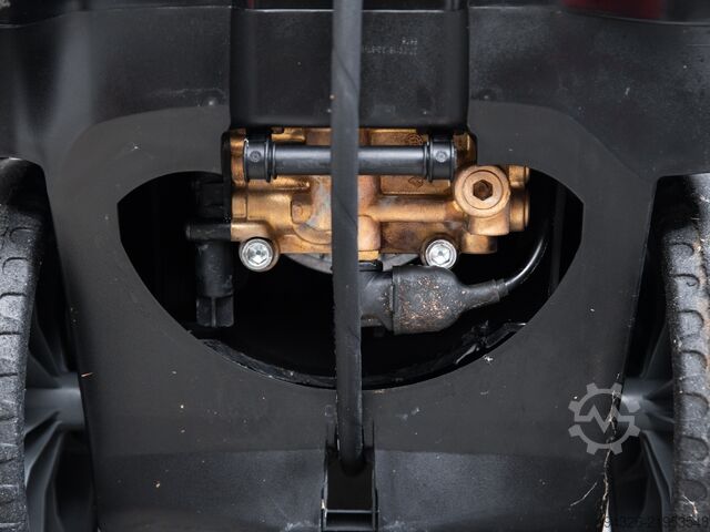 Kärcher HD 10/21-4SX Pressure Washer Kärcher HD 10/21-4SX - 1000l/h - 210bar - 8kW