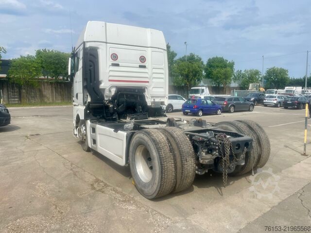 Standard tractor unit MAN TGX 18.480