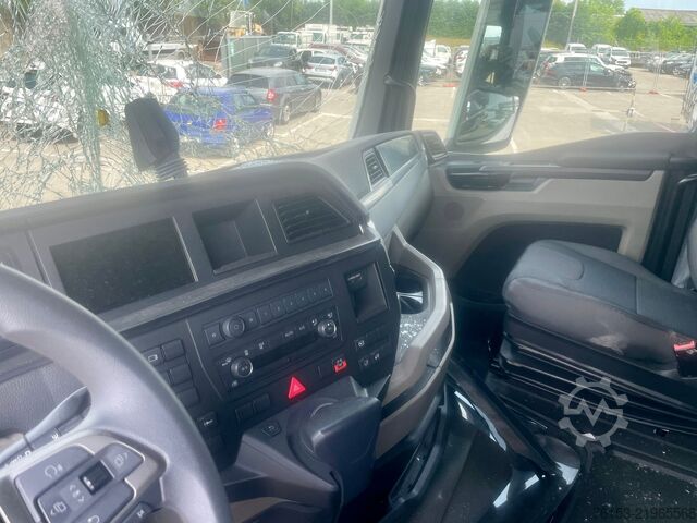 Standard tractor unit MAN TGX 18.480